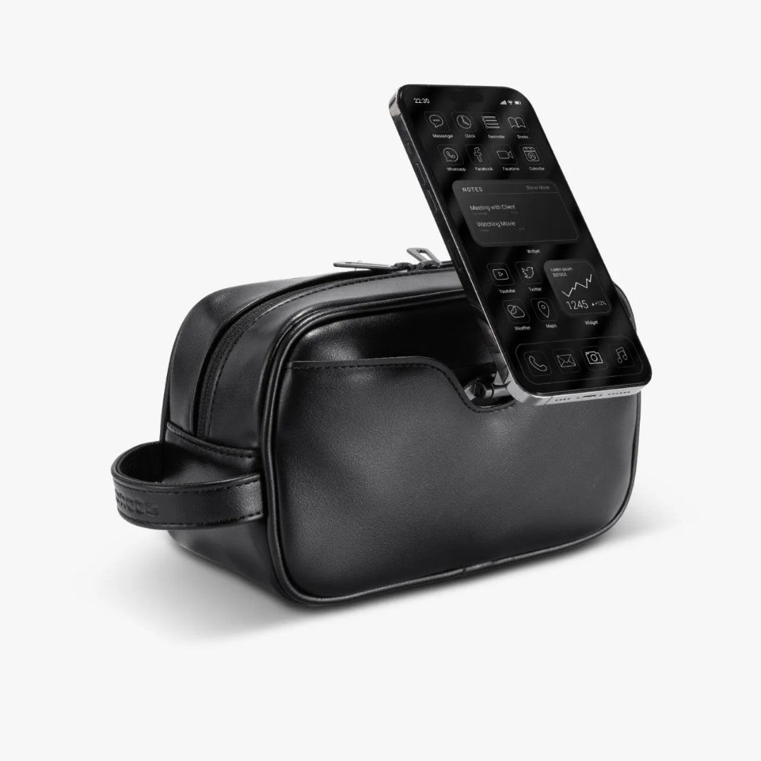 Lifestyle MagSafe Travel Organizer Pouch With Phone Holder